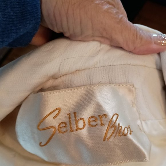 WHITE "EMBOSSED" SWING CAPE WITH FRONT POCKET - Picture 5 of 5